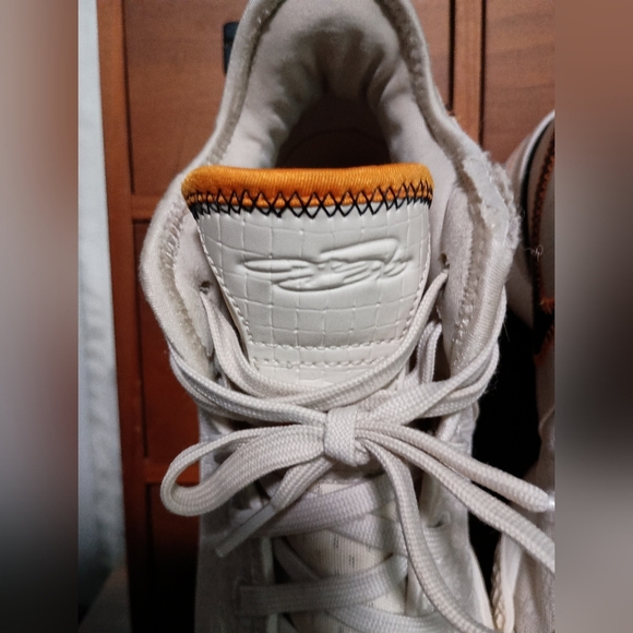 Nike Zoom LeBron James NXXT Sneakers with Pink and Orange Accents_8.5 - Picture 4 of 11